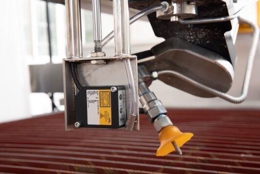 Precision Engineered Industrial Waterjet Cutter Five Axis CNC Water Jet Cutter System