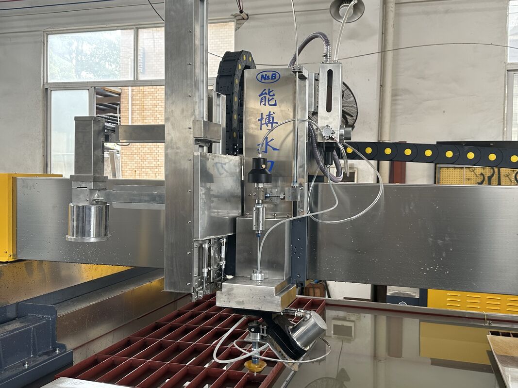 5 Axis Waterjet Cutting Machine CNC Control Multi Material High Pressure Water Cutter