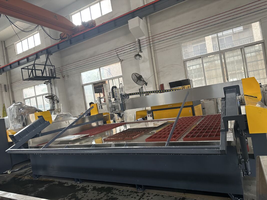 Multi Functional 5 Axis Precision Waterjet Cutting Machine For Metals Composites Ceramics