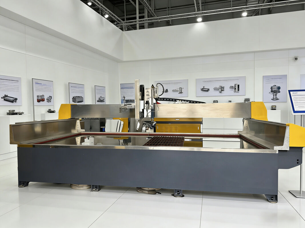 Robust Dynamic AC Five Axis CNC Waterjet Cutting System For Complex 3D Bevel Cutting